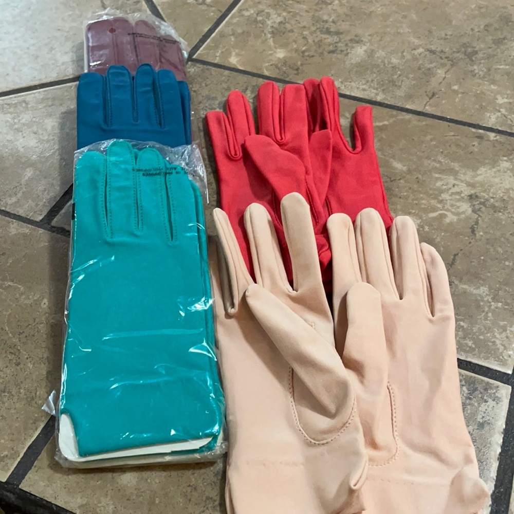 Variety of ladies fashion gloves